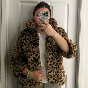 Faux fur leopard print cropped jacket